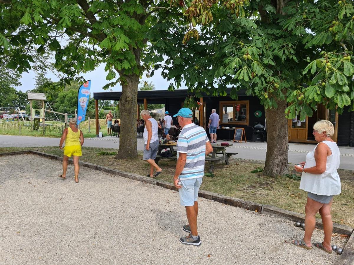 Chalet 2A Op Recreatiepark De Wielen Sint Maarten Extérieur photo
